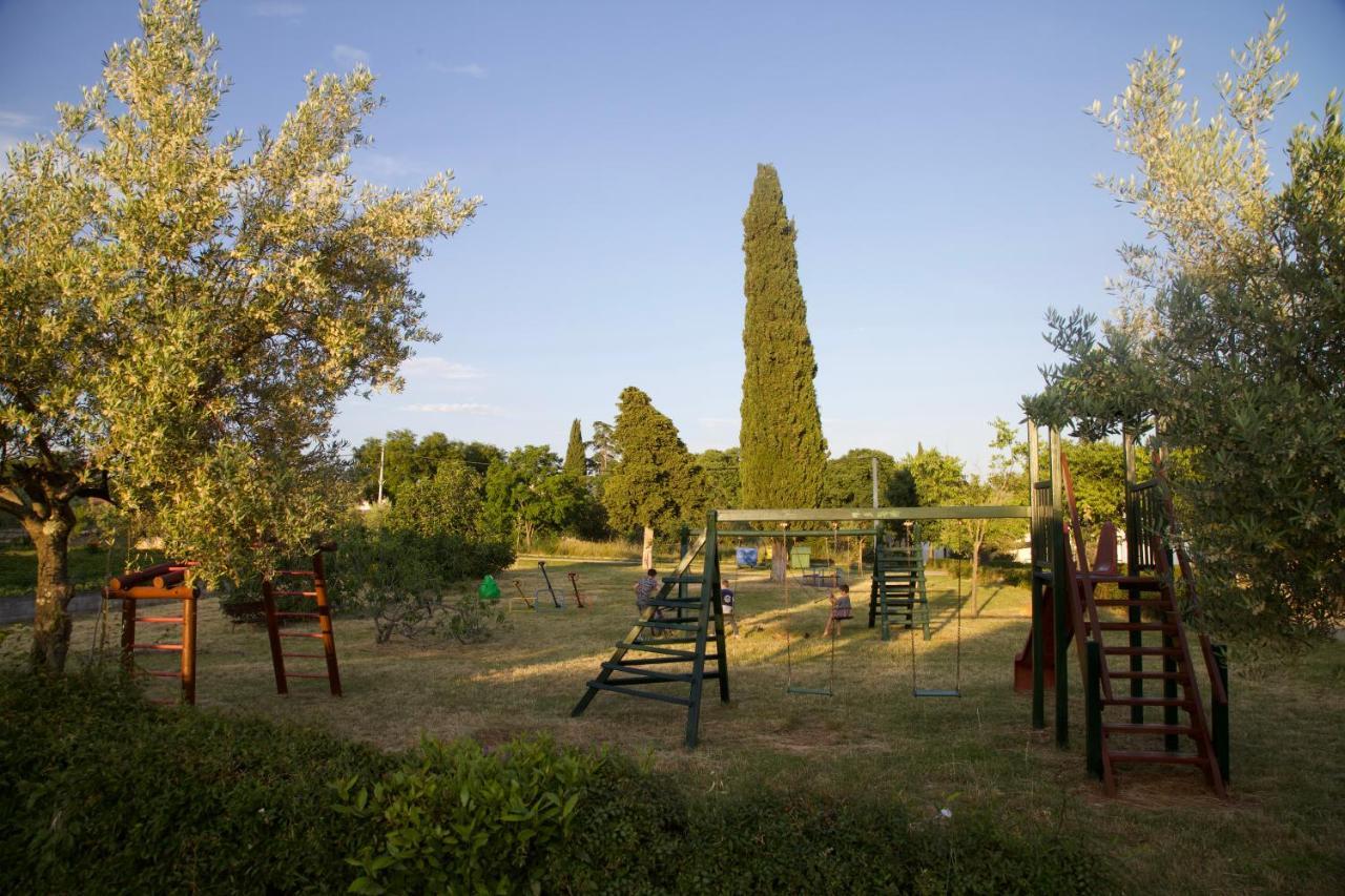 Casa Rustica Apartment Buici  Luaran gambar